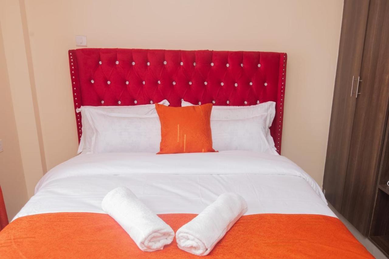 Csons 2bedroom Apartment *
