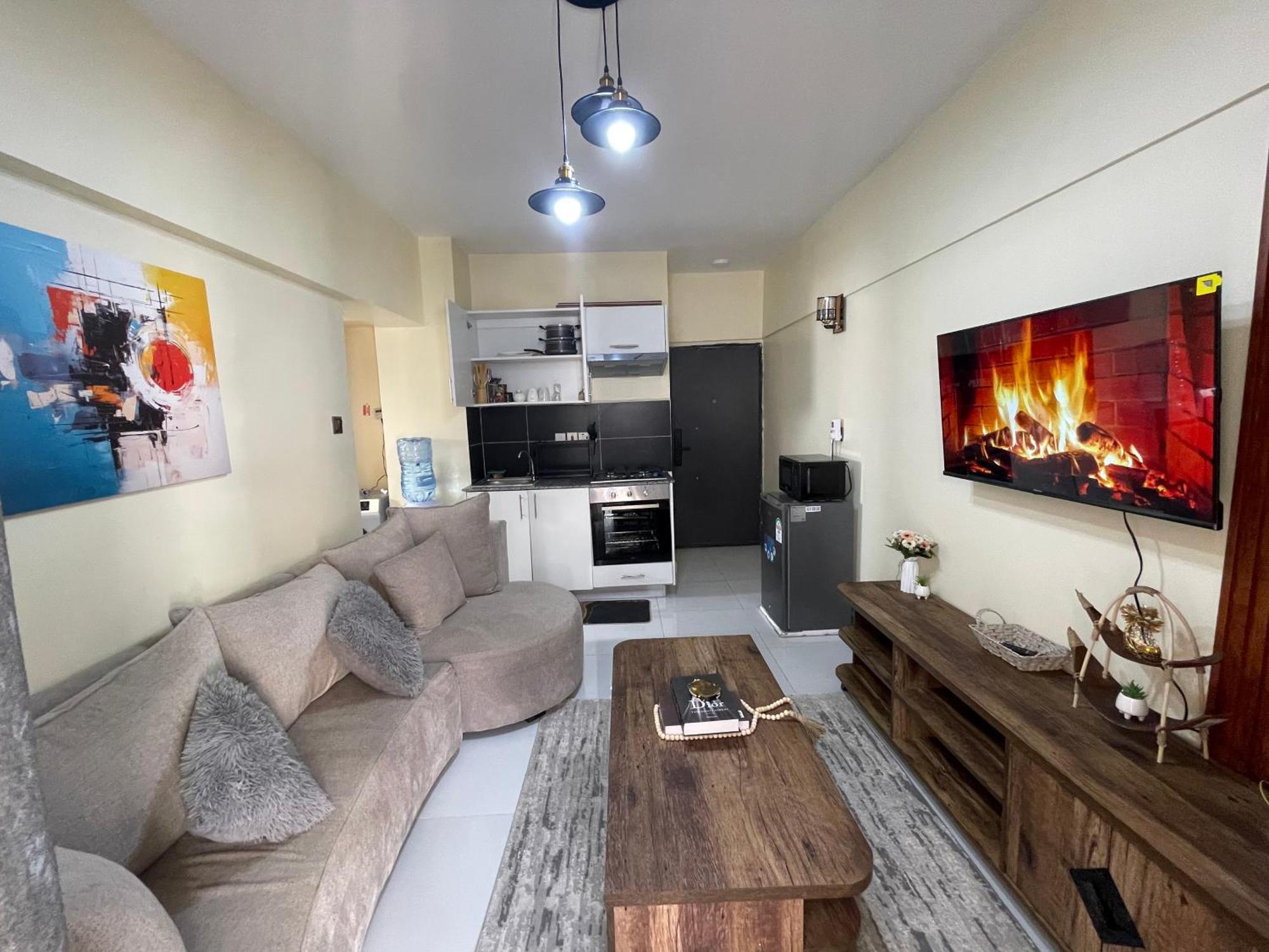 Apartment Kinpin House Three *