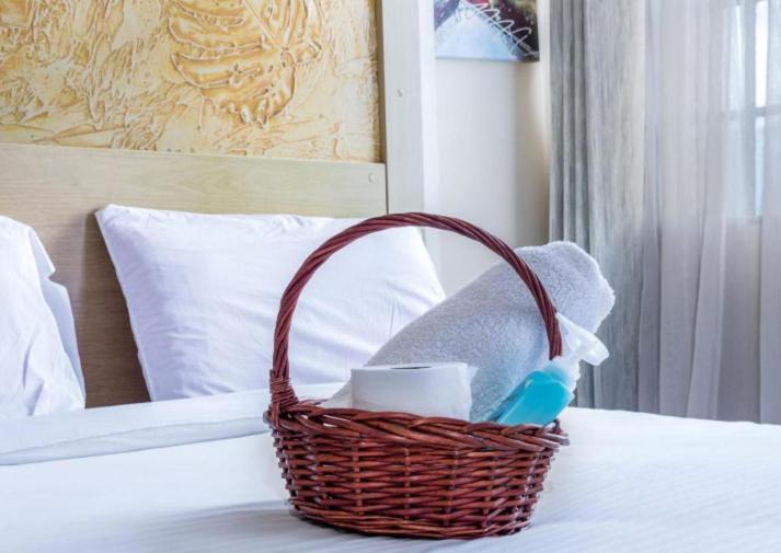 Mvuli Suites, Sunyee