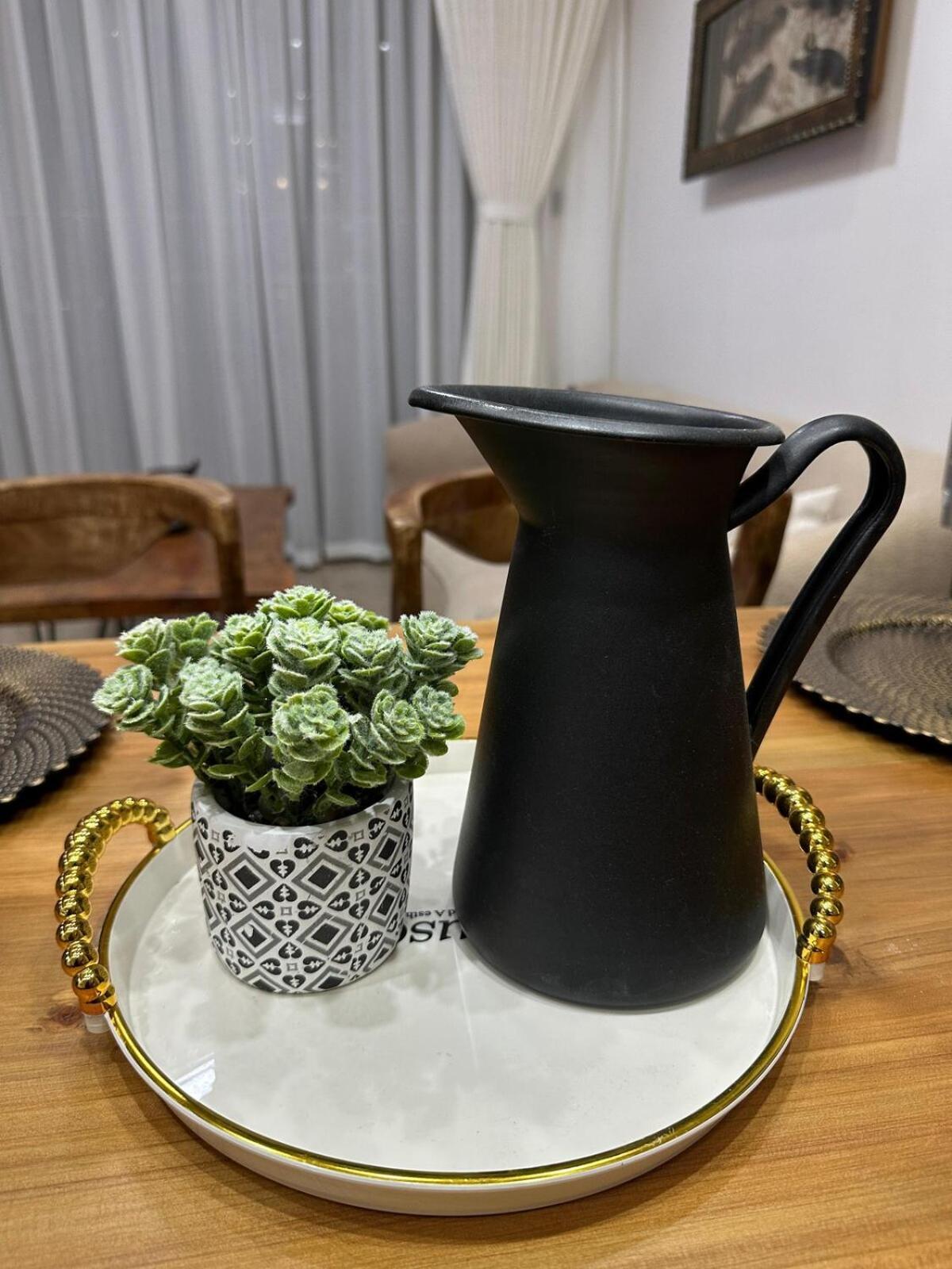 Serenity Stays, Modern 2-bedroom Near Yaya Centre Apartment *