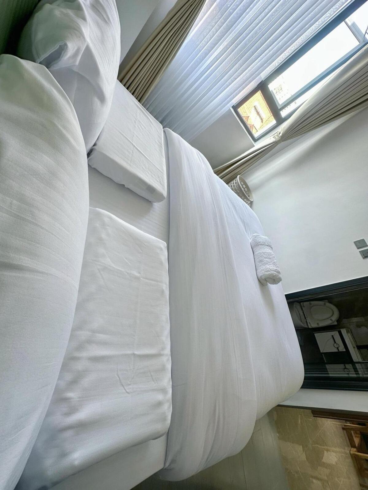 Apartment Serenity Stays, Modern 2-bedroom Near Yaya Centre *