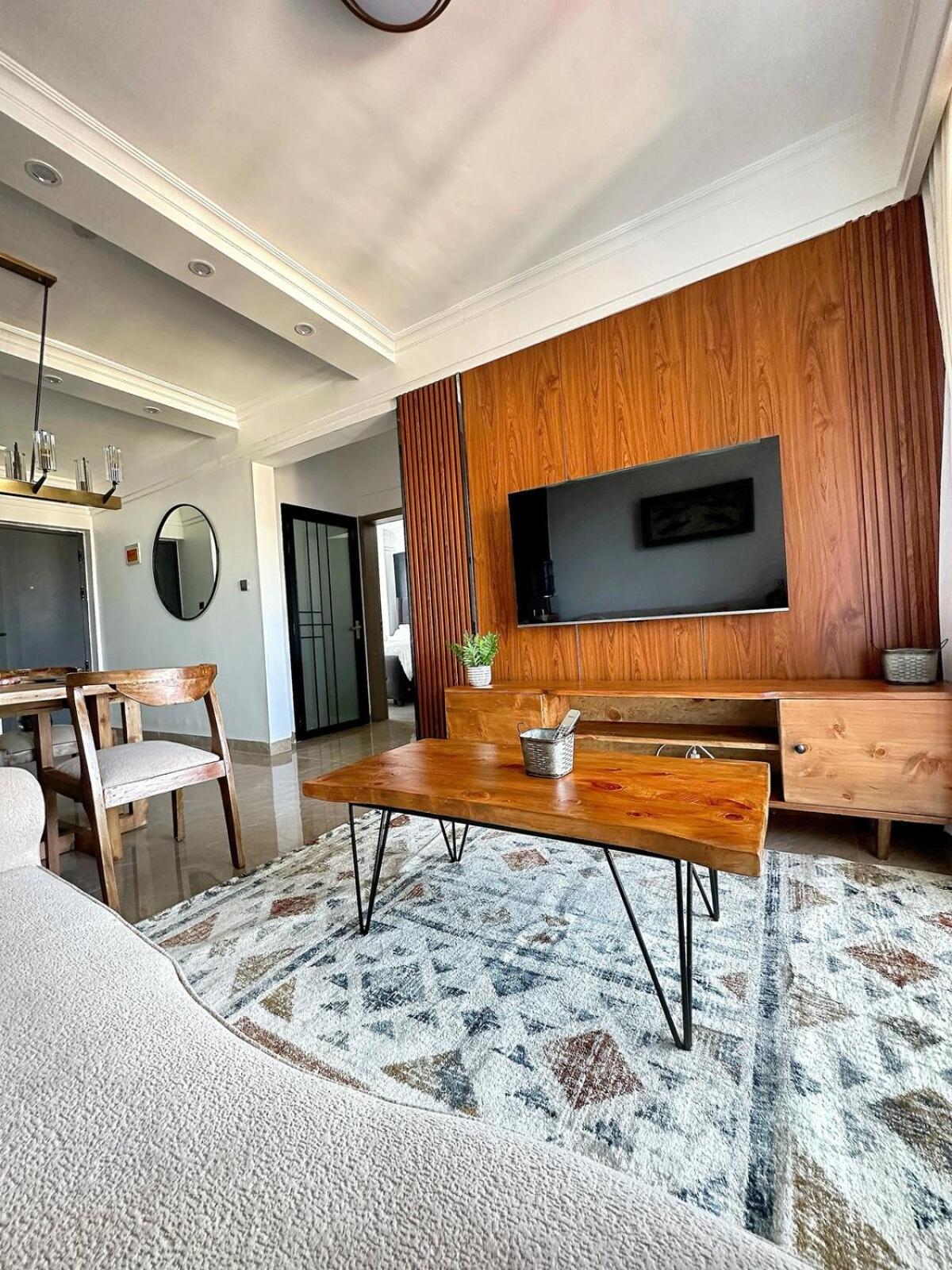 Apartment Serenity Stays, Modern 2-bedroom Near Yaya Centre