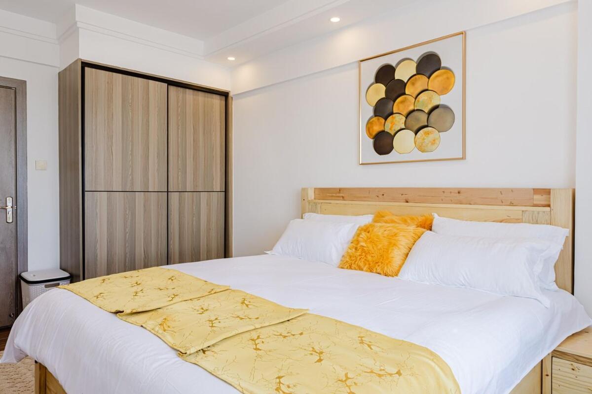 Apartment A Contemporary 2-bedroom Master Ensuite Unit - Kilimani Nairobi