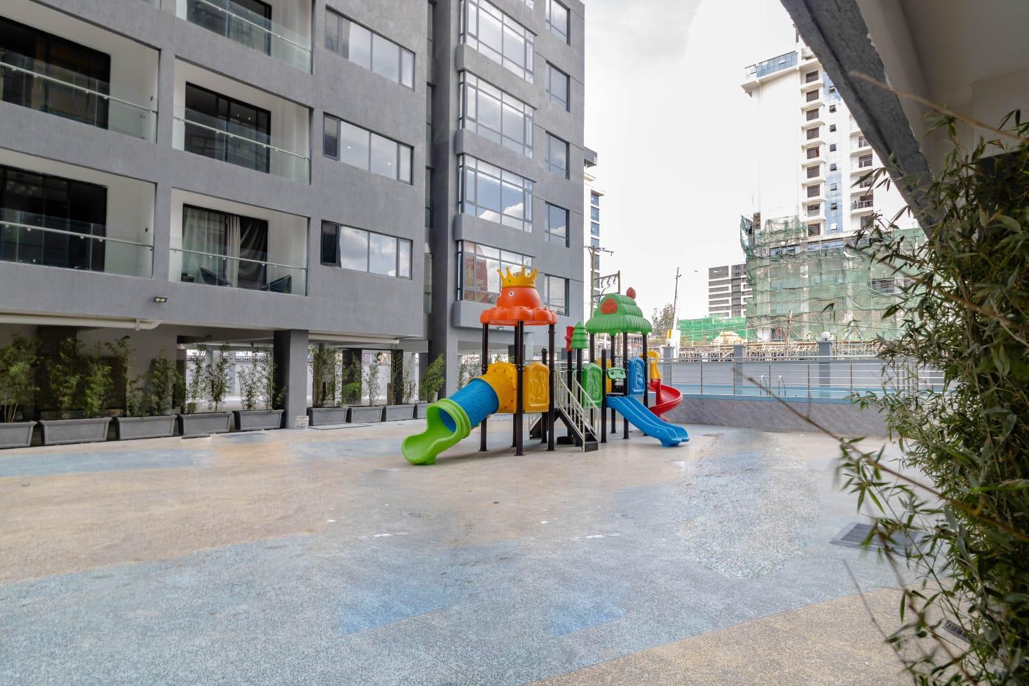 Royal Magnificent With Heated Swimming Pool Fully Equipped Gym Children Play Ground Ample Parking Space And Proximity To Major Shopping Malls And Restaurants Thus Offering A Luxurious And High End Lifestyle *