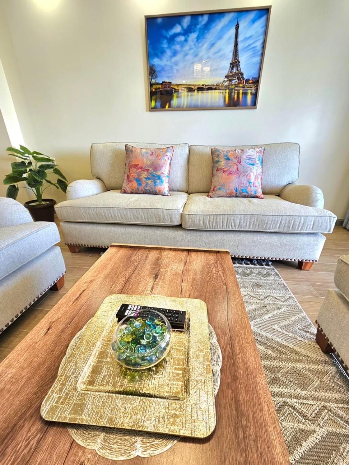 Modern Retreat Residencies With Amazing Breathtaking Views,heated Swimming Pool ,gym ,private Ample Parking Space Which Offers A Luxurious Living Apartment