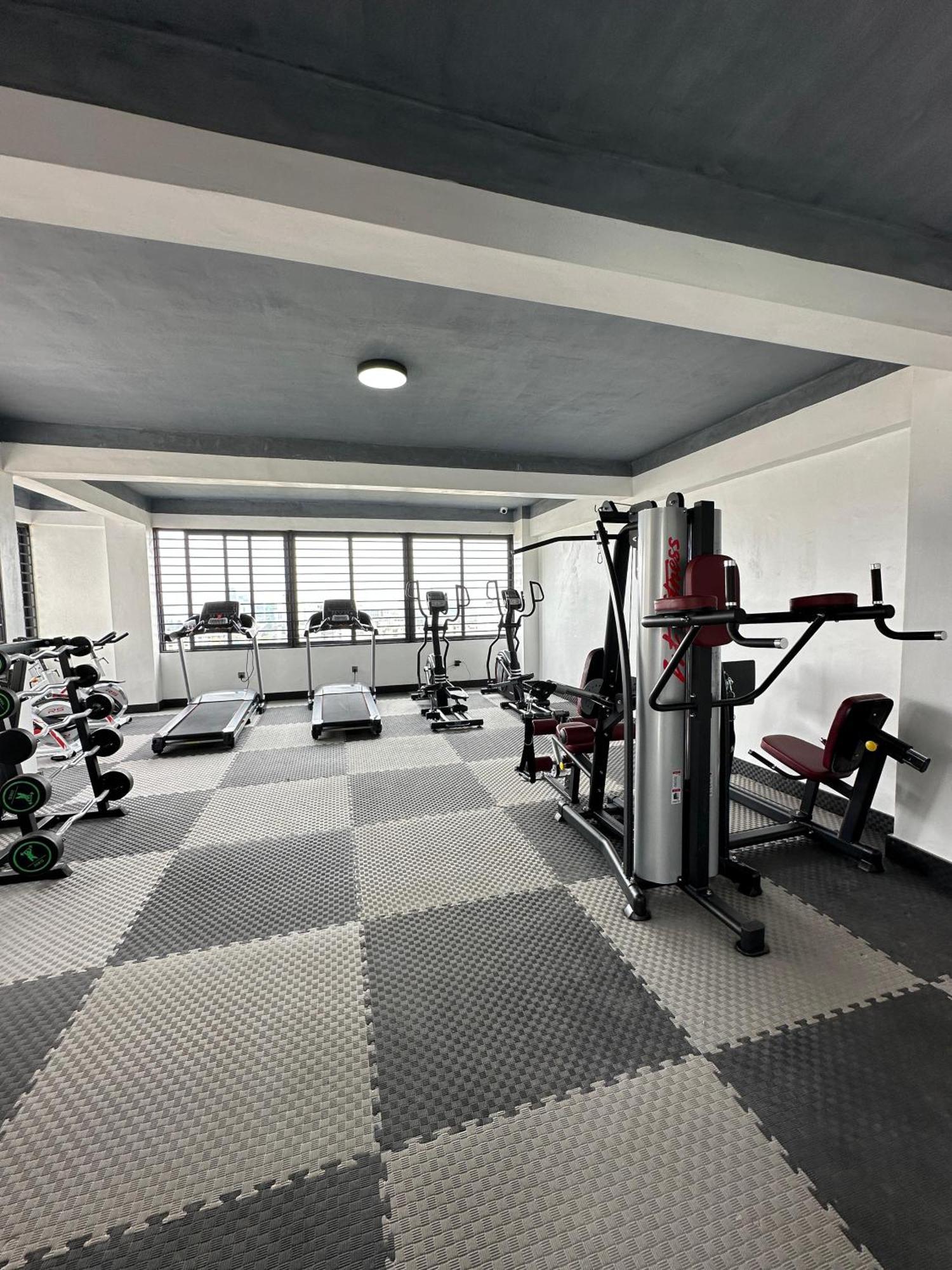 Serenity Stays, Modern-1 Bedroom Near Yaya Centre Apartment *
