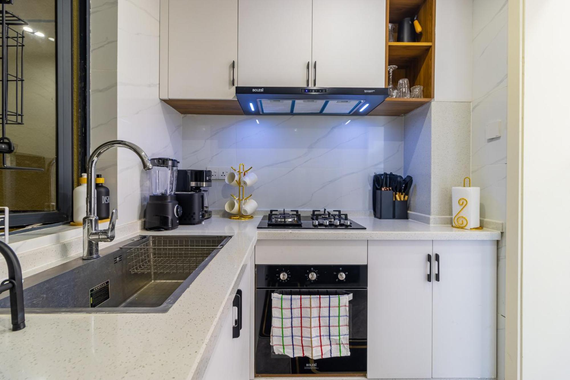 Luxury Homes By J Int Apartment *