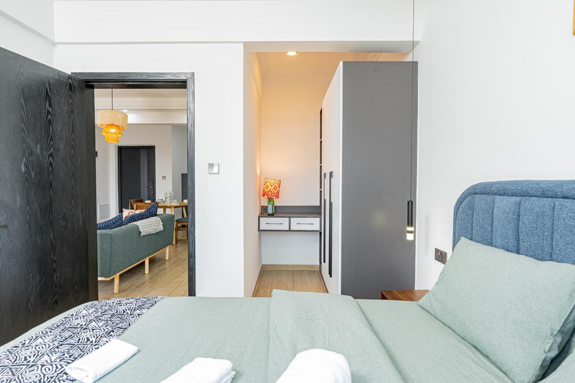 Marina Bay One Bedroom Apartment, Swimming Pool, Gym, Workspace ,wonderiss Homes Westland Living Apartment
