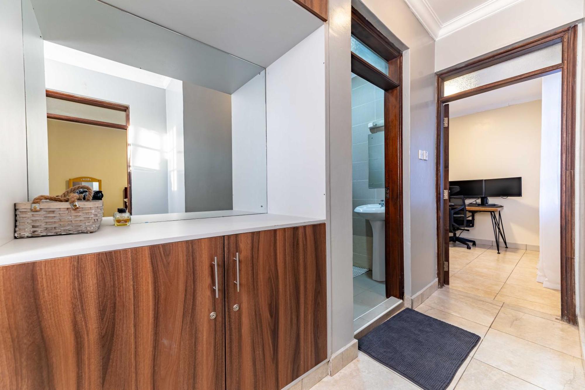 Apartment Loneview Work And Nairobi