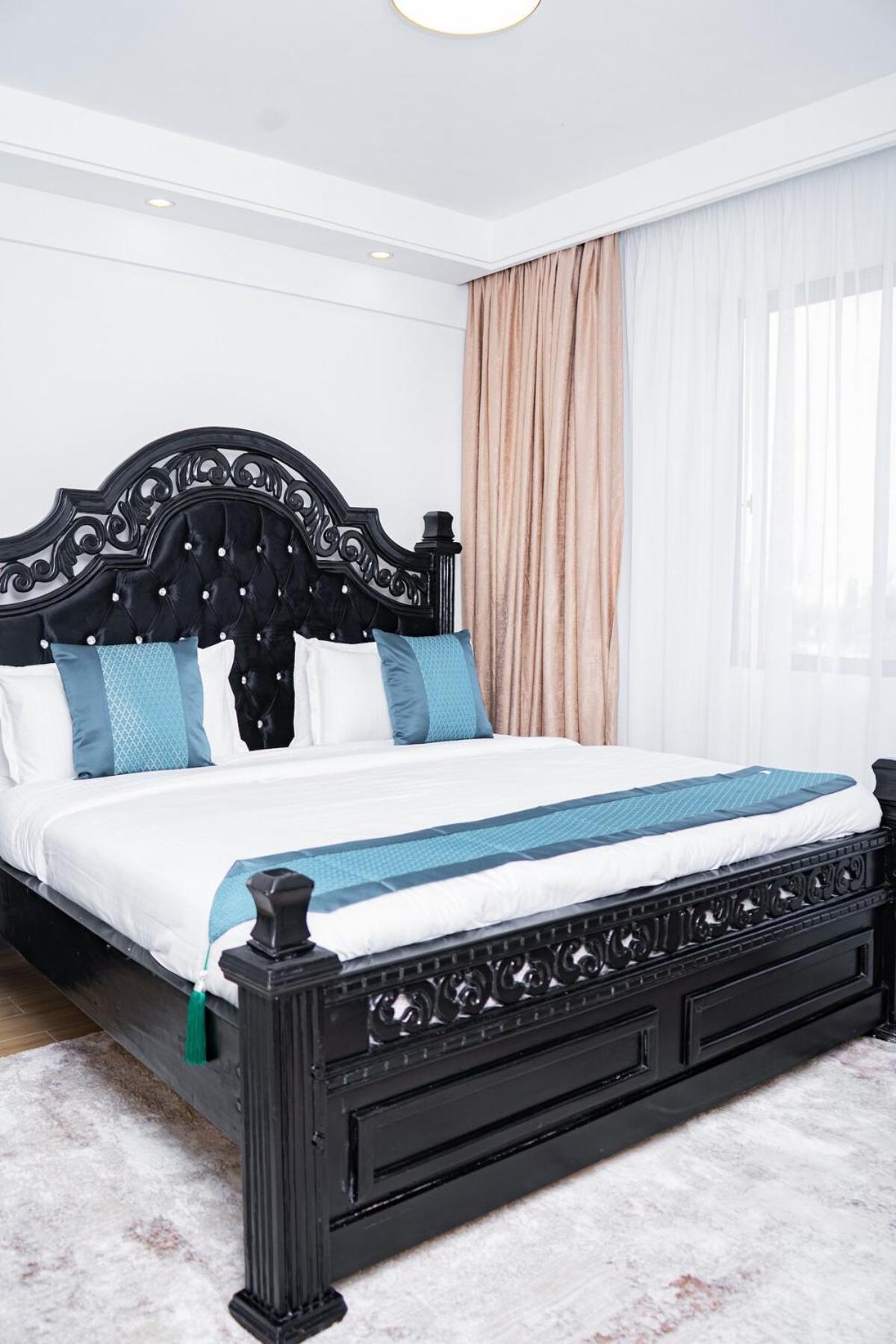 The Lair Luxury At Riverside Apartment