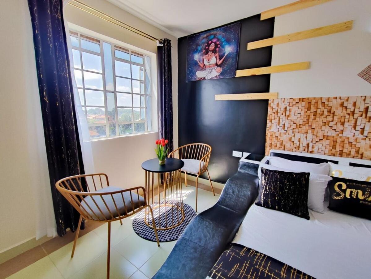 The White House In White House-thome Garden Estate Apartment *