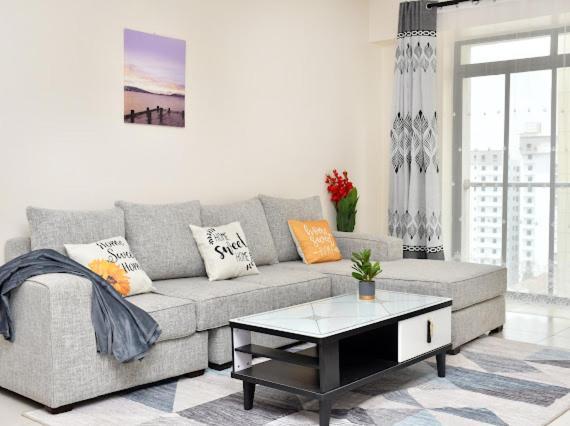 Spacious With View, Gym & Pool - Kilimani
