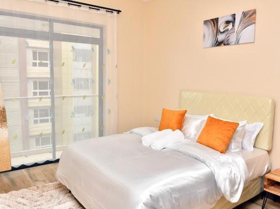 Apartment Spacious With View, Gym & Pool - Kilimani