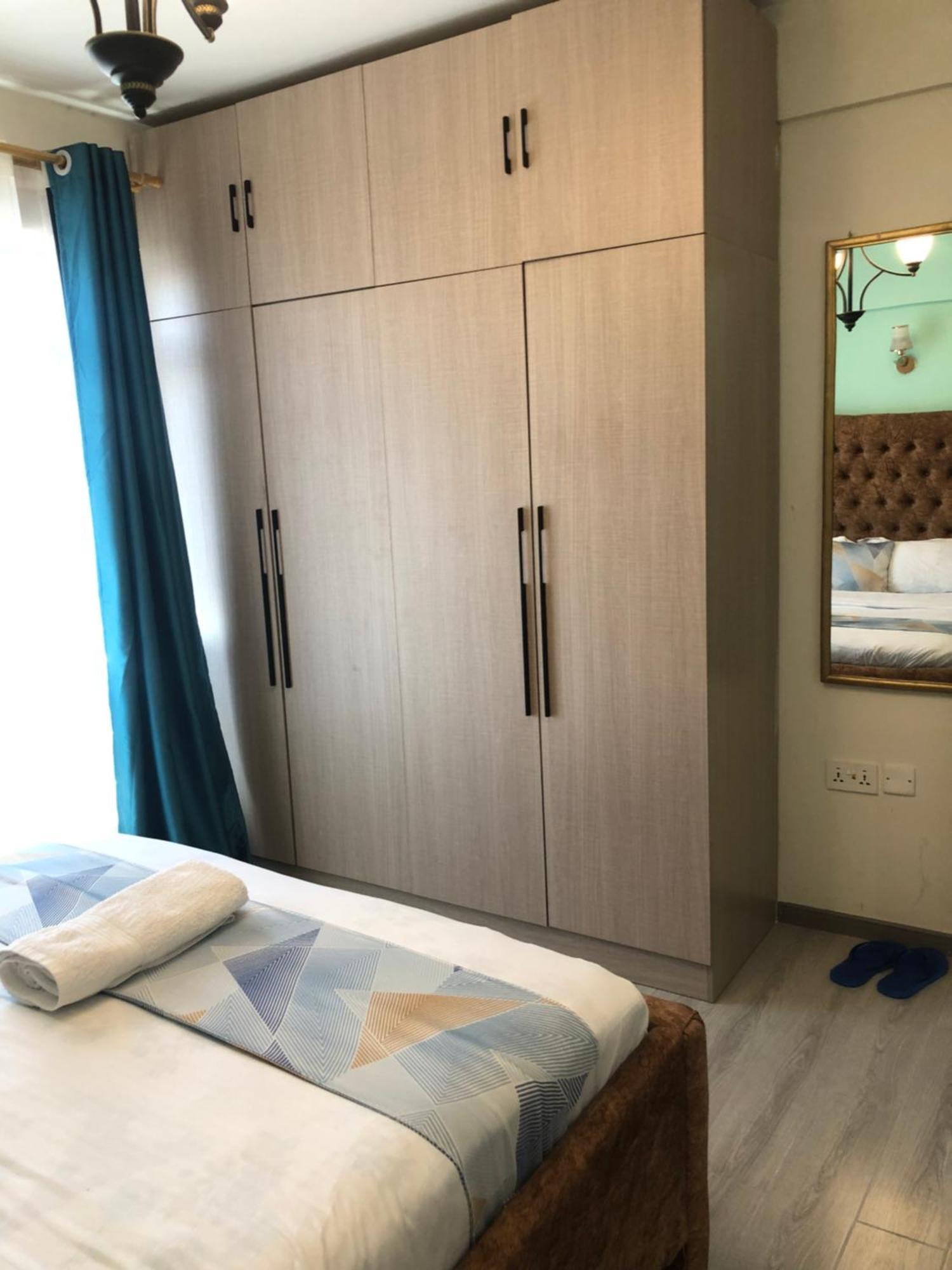 Comfortable 2 Bedroom At Sandal Wood Apartment *