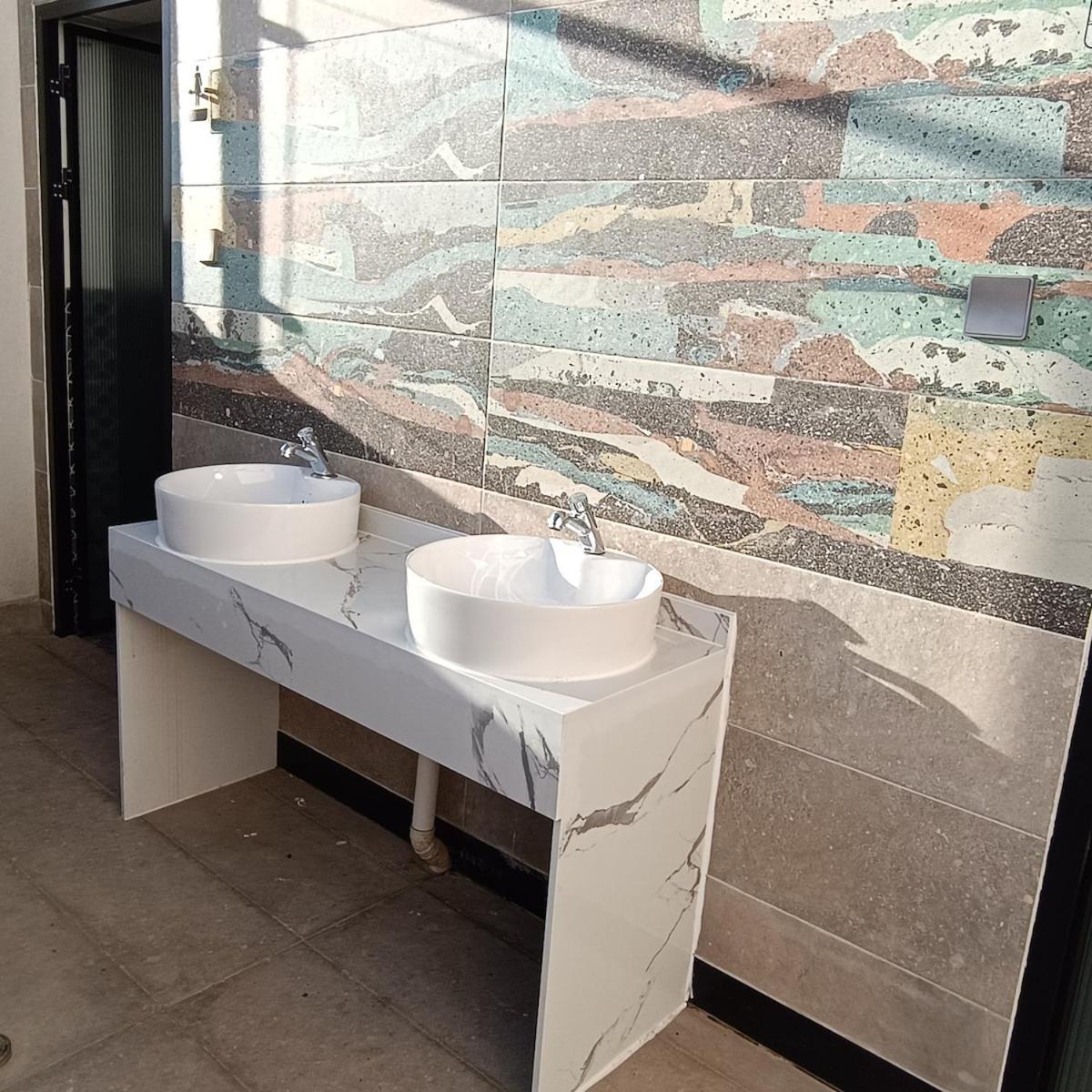 Homely And Spacious 2 Bed At Marina Bay Apartment *