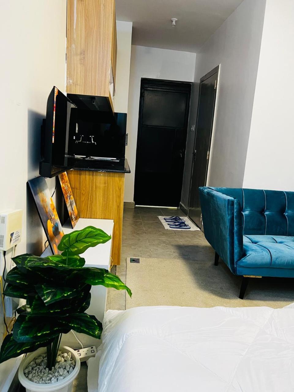 Sammy Homes * Nairobi