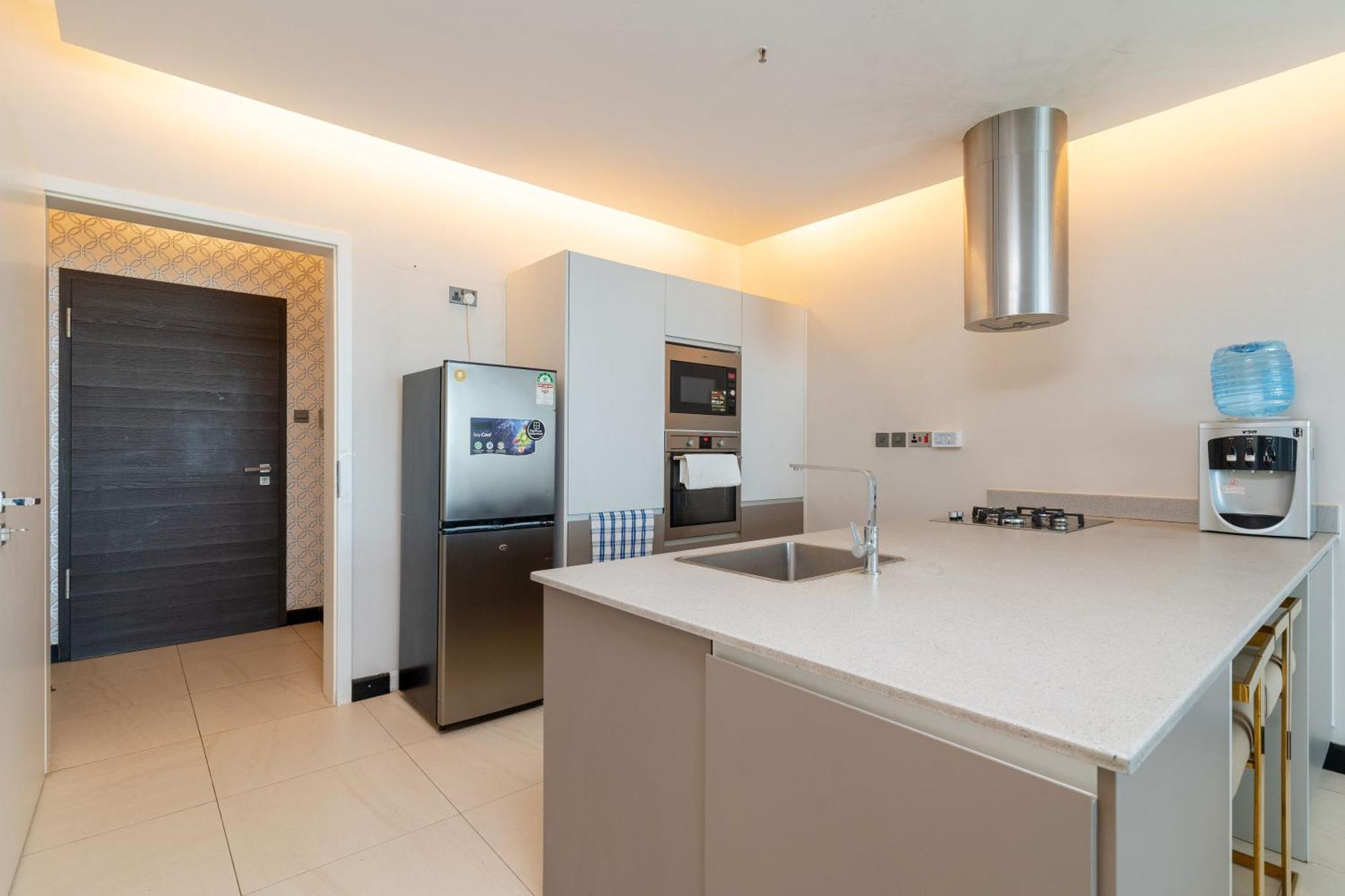 A Prime And Luxury 2 Bedroom