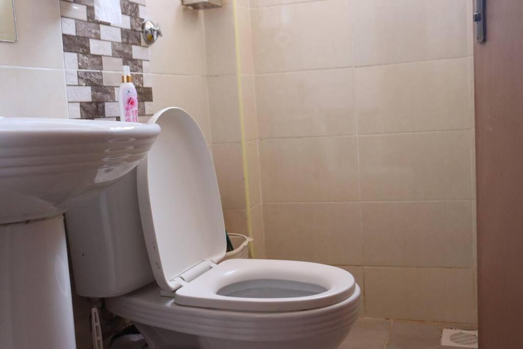 1 Bed Cosy Nest With Elevator Apartment *