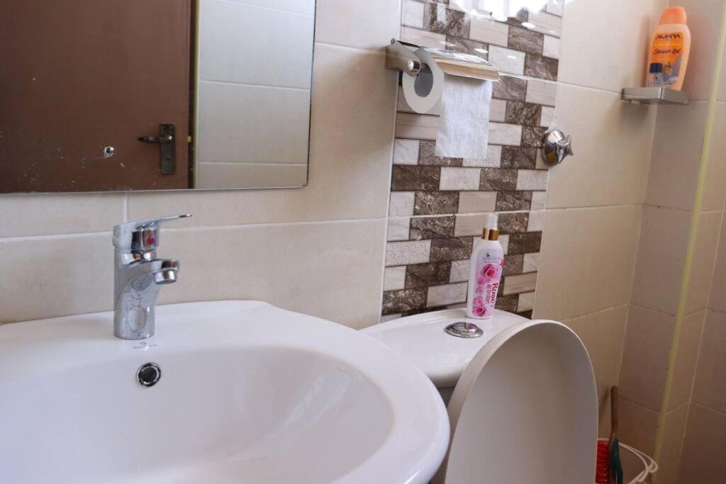 Apartment 1 Bed Cosy Nest With Elevator Nairobi