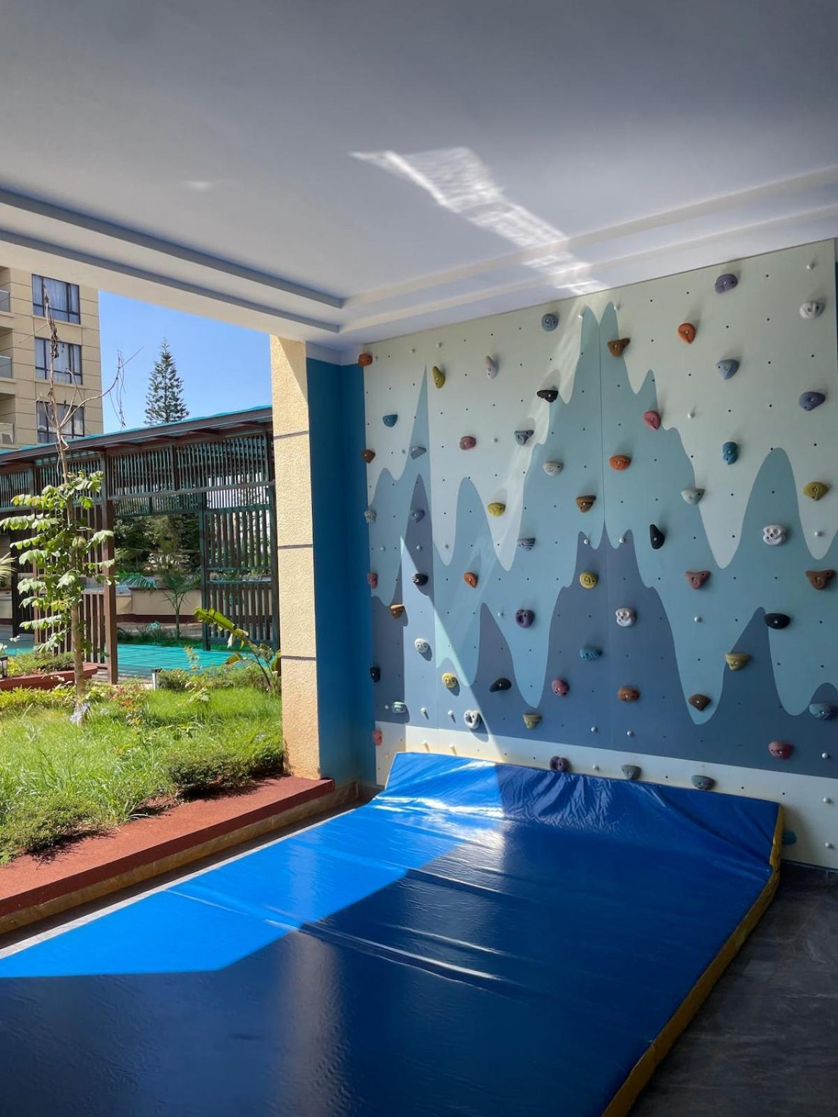 Chic With Stunning Views,swimming Pool Nairobi
