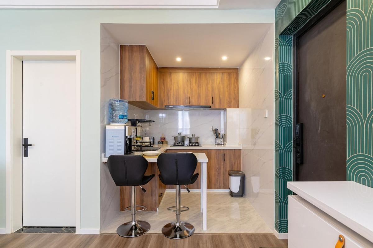 Chic With Stunning Views,swimming Pool *