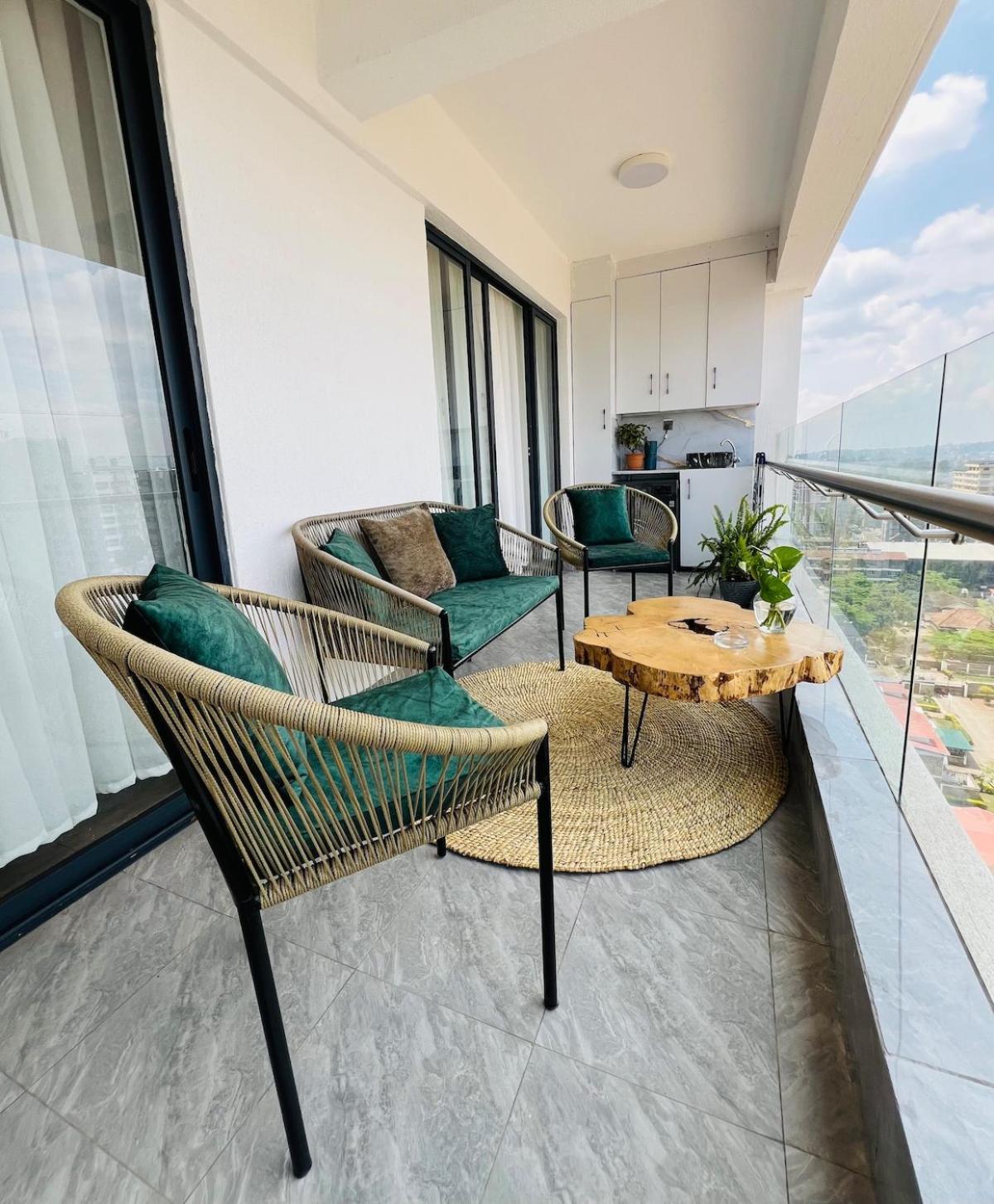 Apartment Stylish 2br Sunset View Pool Gym Sauna Work Desk *