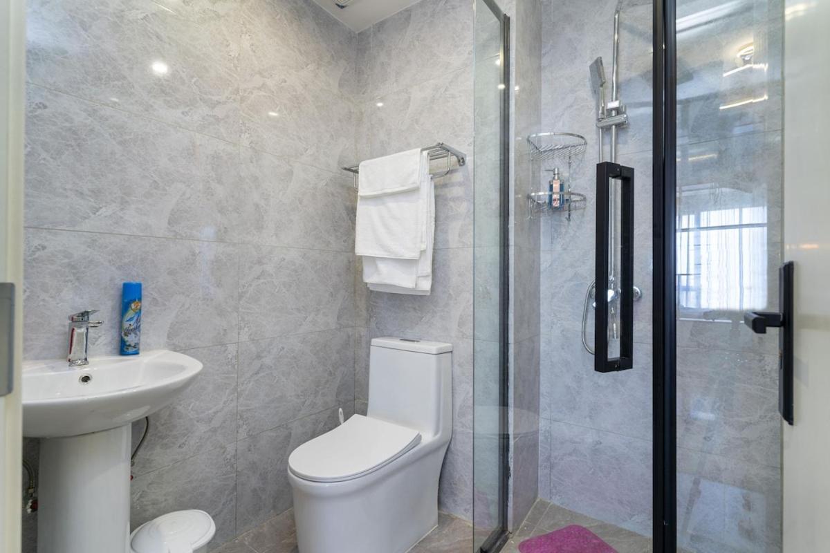 Chic With Stunning Views,swimming Pool Apartment Nairobi