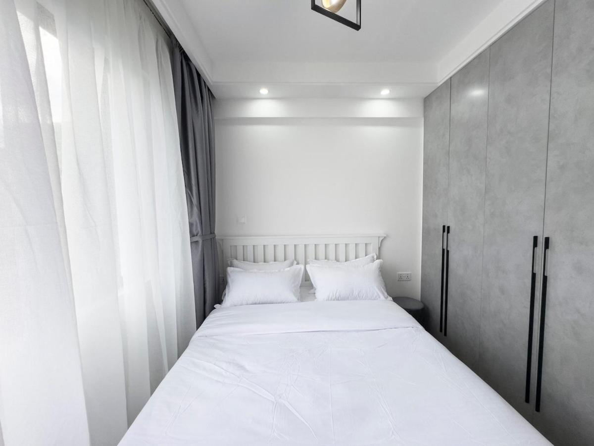Skyline Cityviews,gym , 109 Riverside -westlands Apartment