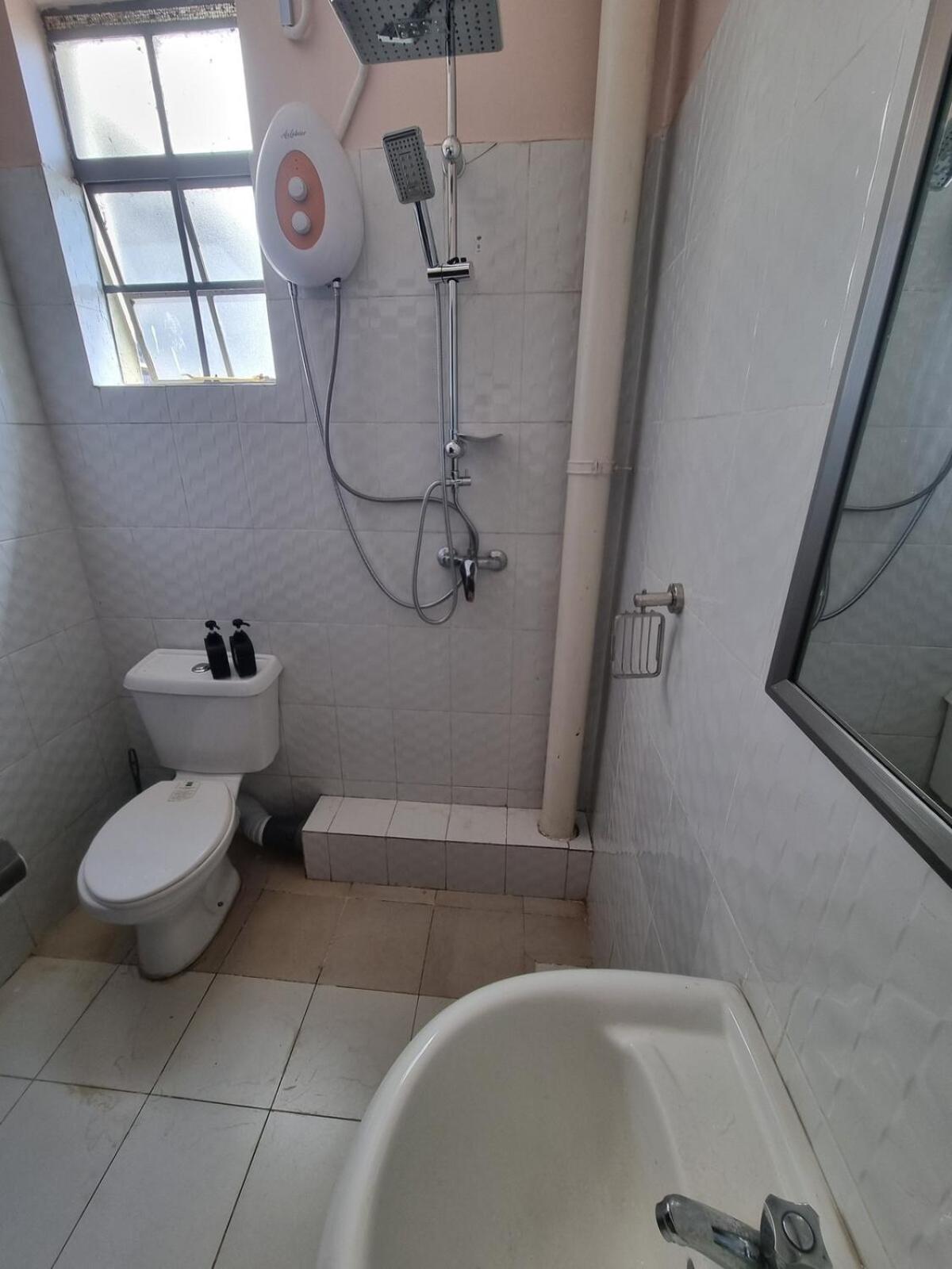 Cozy Japandi Fast Wifi & Close To Cbd Apartment Nairobi
