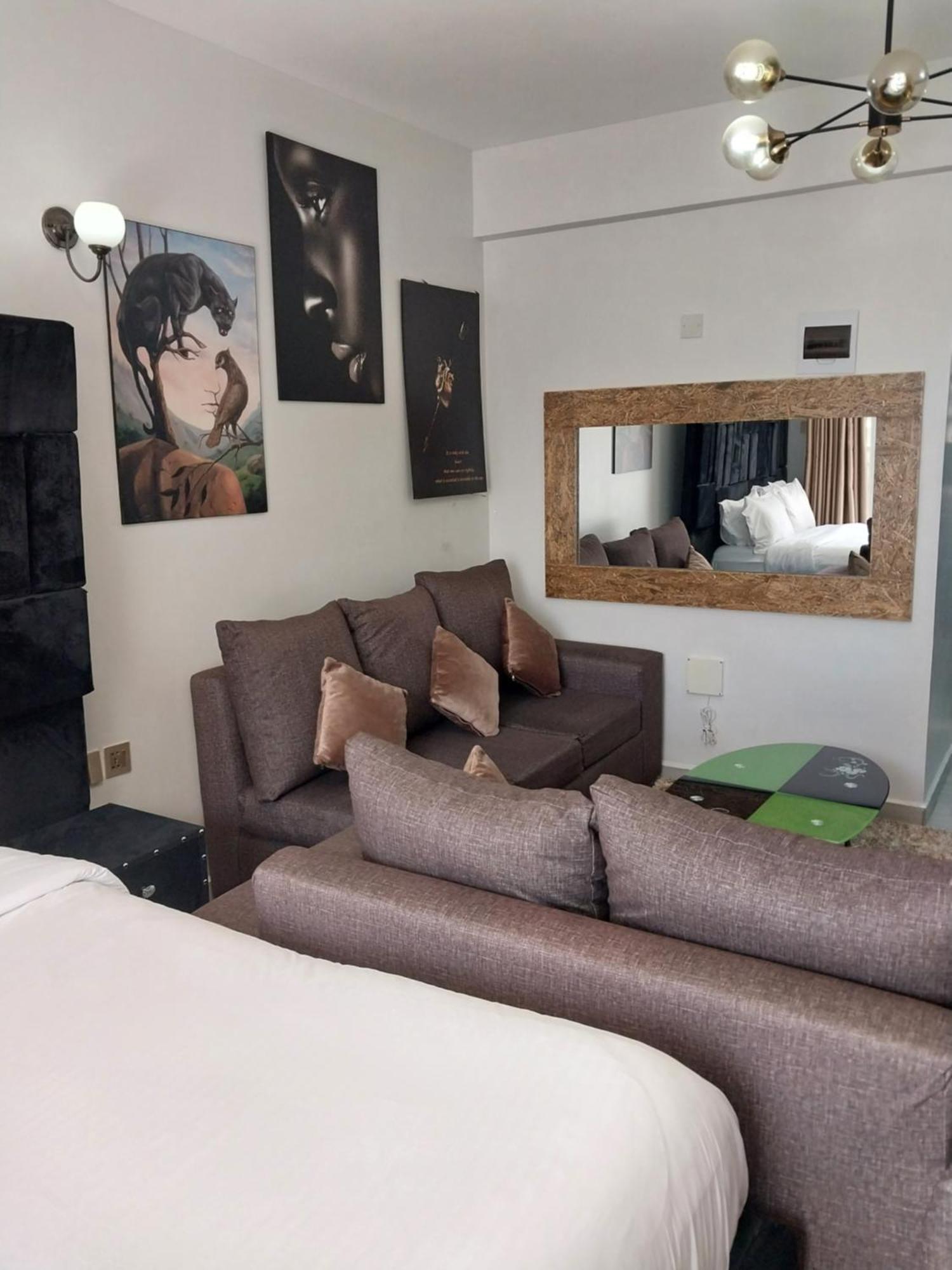 Hellen's Aparthotel *