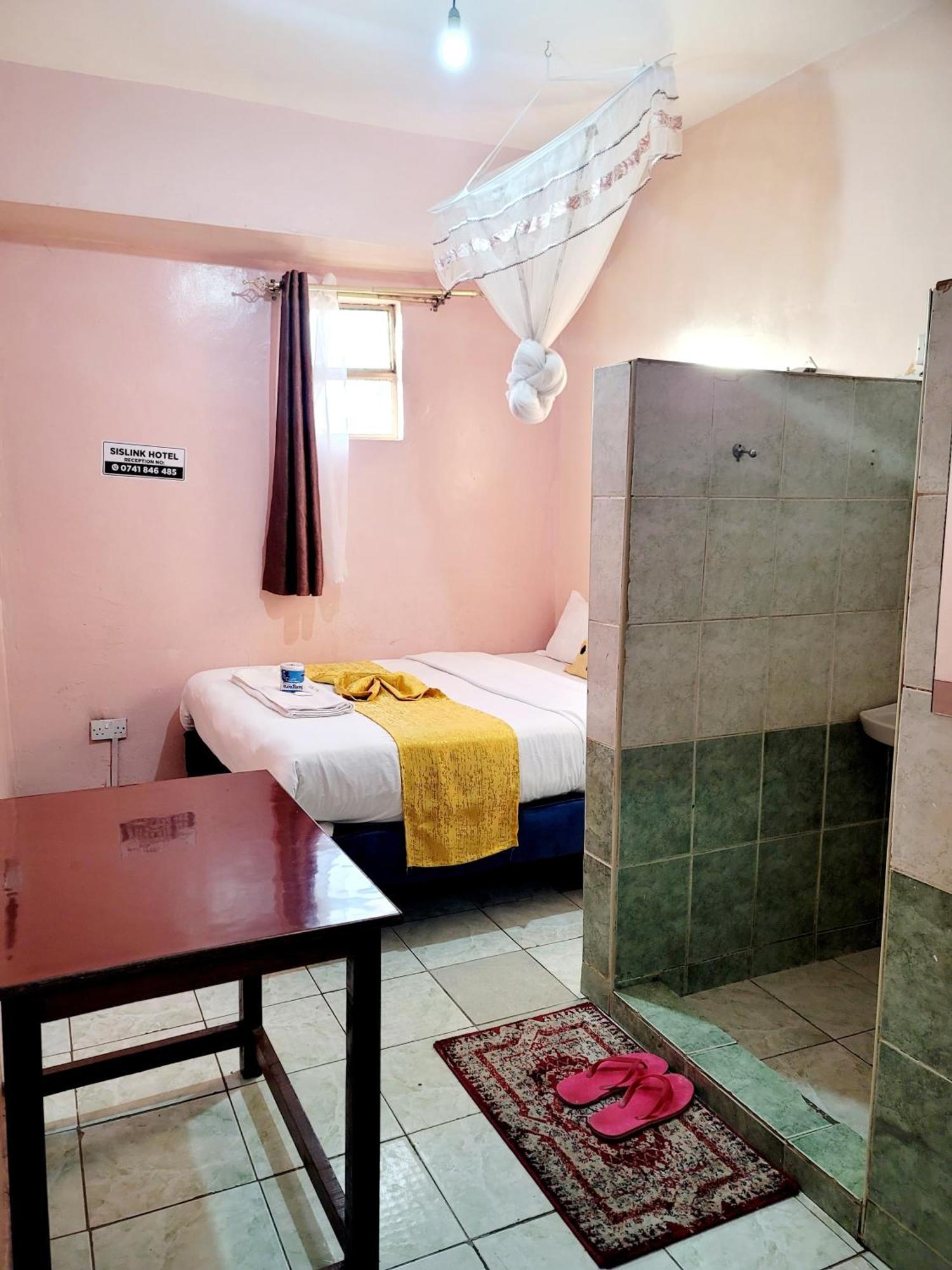 Sislink Hotel 2*