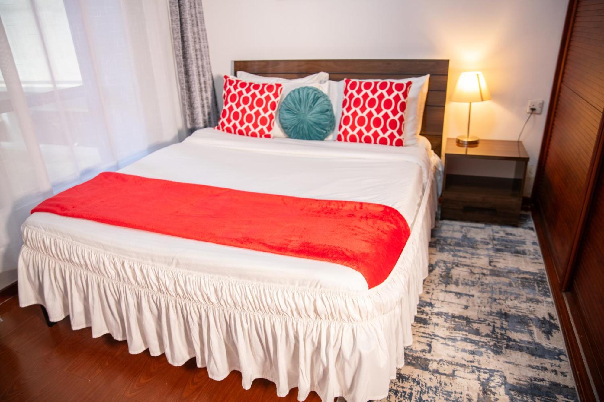 Luxurious-2 Bedroom With A Swimming Pool In Kilimani *