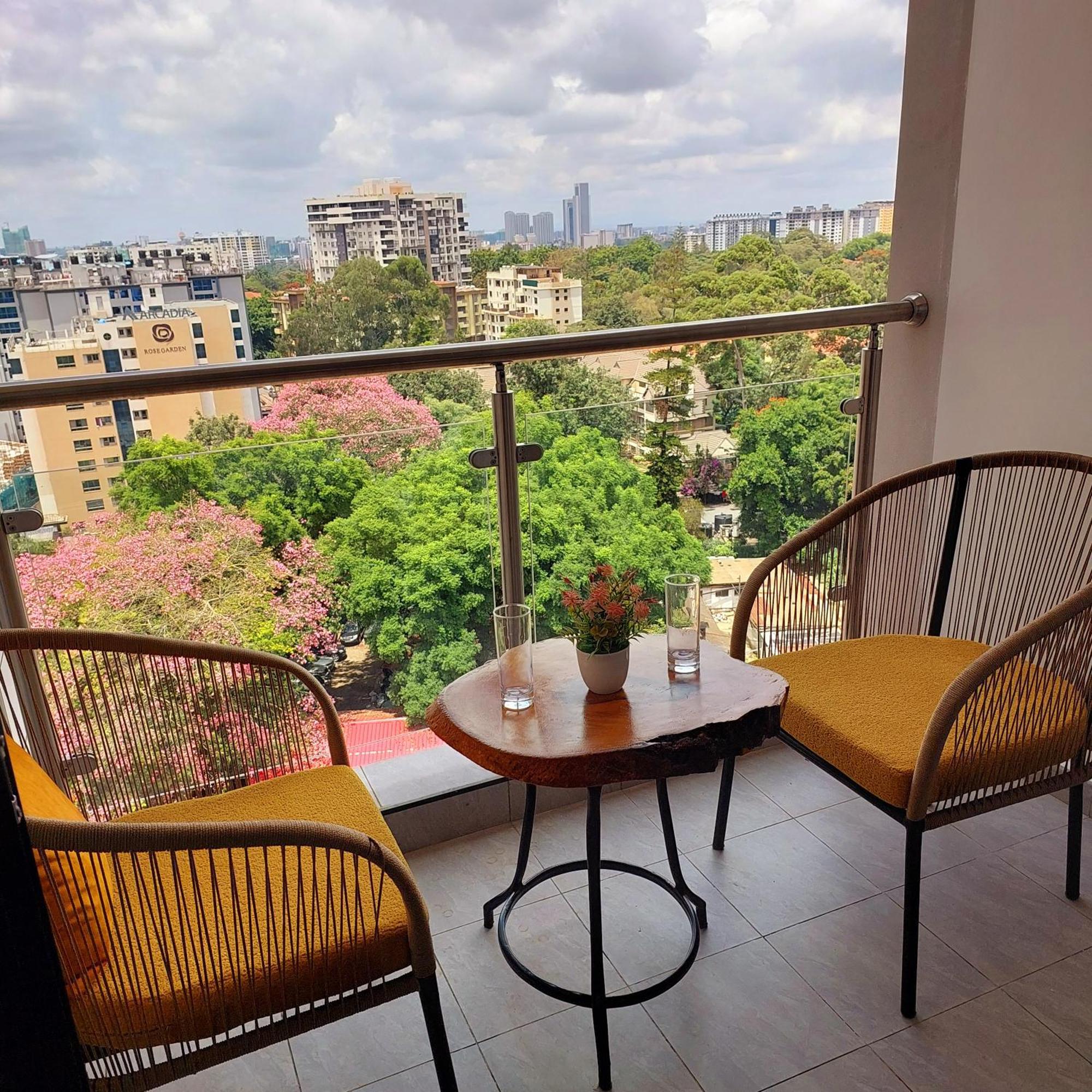 Serene Views & Balcony Kileleshwa *