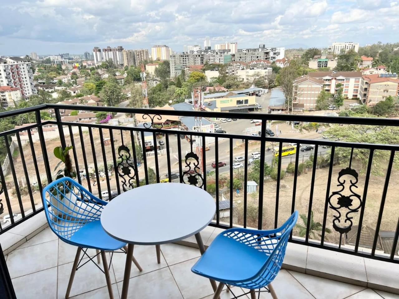 Celestial Three Bedroom With Heated Swimming Pool Fully Equipped Gym Ample Parking Space Children Playing Ground And A Relaxing Rooftop With Amazing Scenic Views * Nairobi