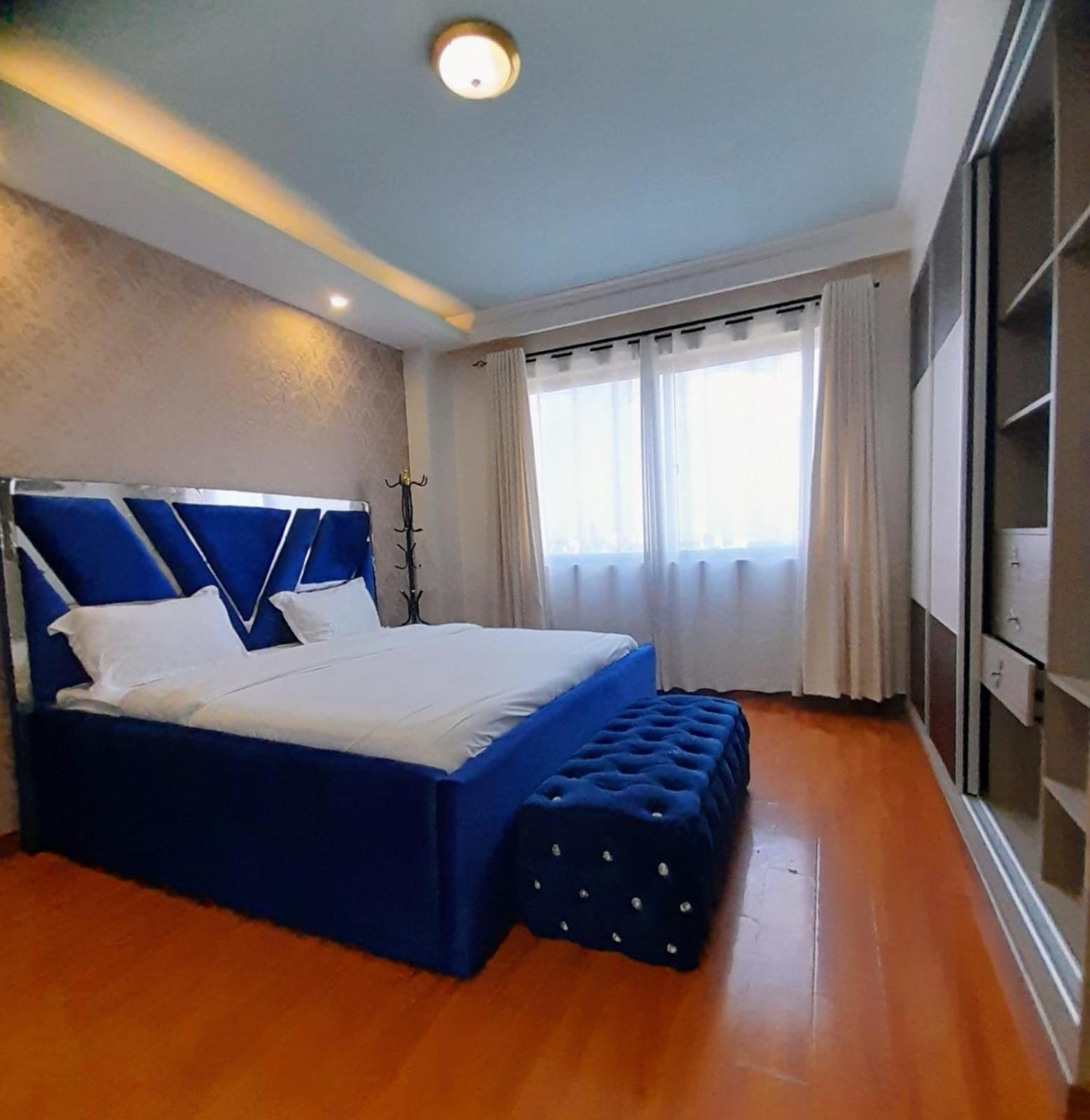 Serene Escape With Chidren Playing Ground,private Parking Space, Swimming Pool, Fully Equipped Gym And Unbeatable Views Apartment