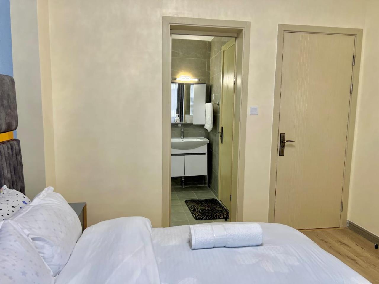Serenity With Private Parking,swimming Pool Modern Equipped Gym Child Play Area And Unbeatable Views Nairobi