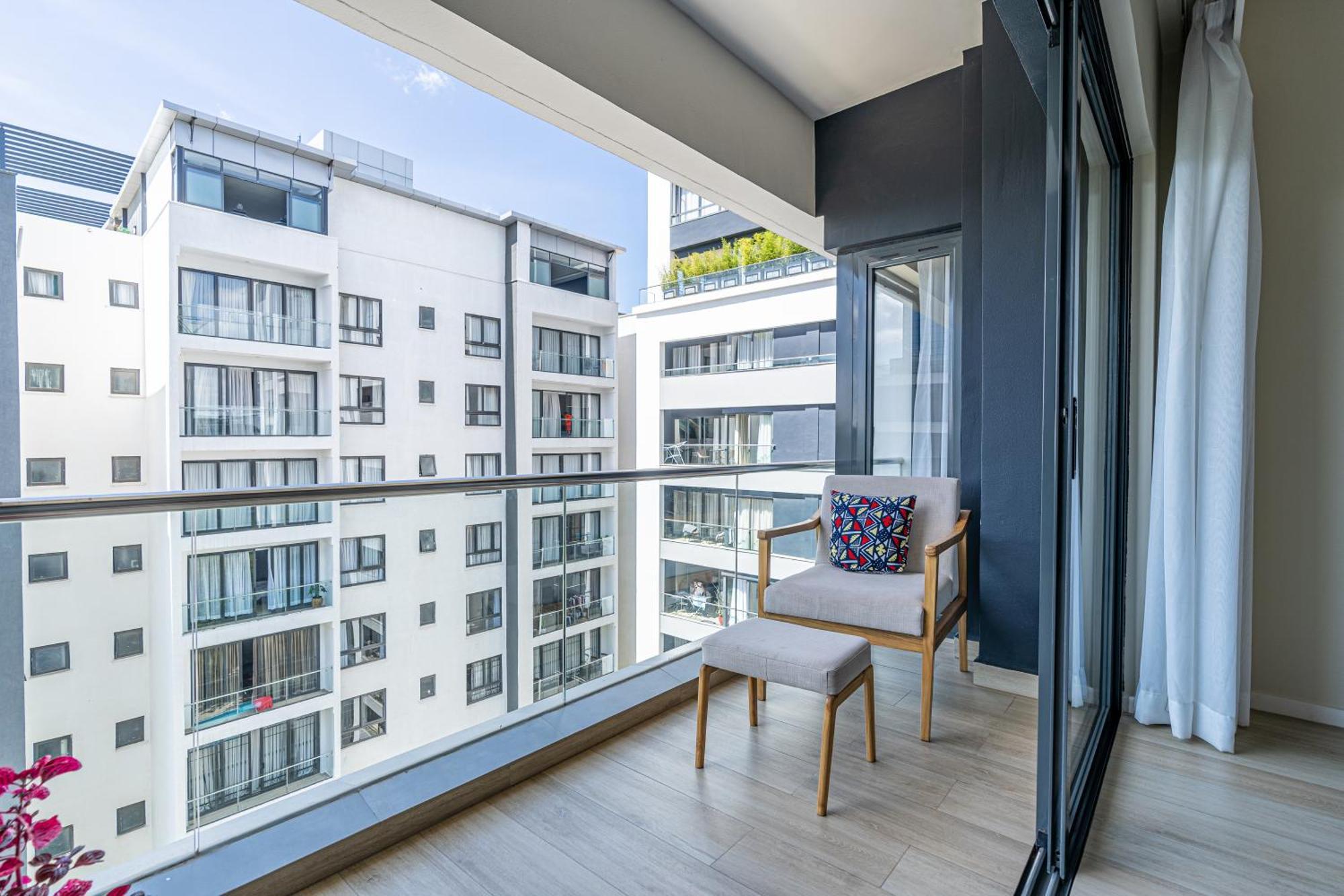 Apartment Riverside Square Two Bedroom Apartment, Swimming Pools, Gym, Workspace, Wonderiss Homes Westland Living