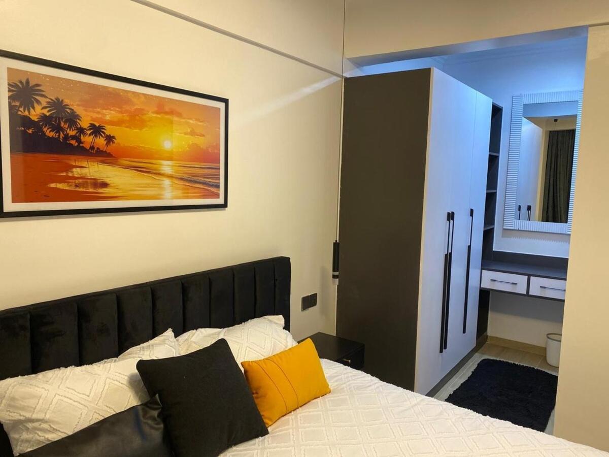 Unique Gem In Westlands, Views, Rooftop Gym And Pool Apartment Nairobi