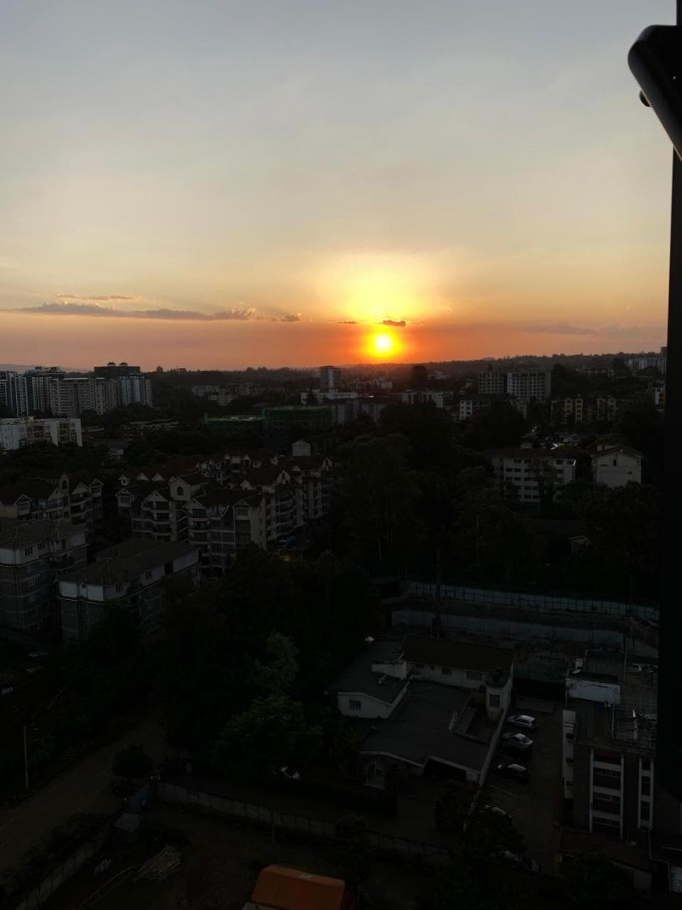 Apartment Unique Gem In Westlands, Views, Rooftop Gym And Pool