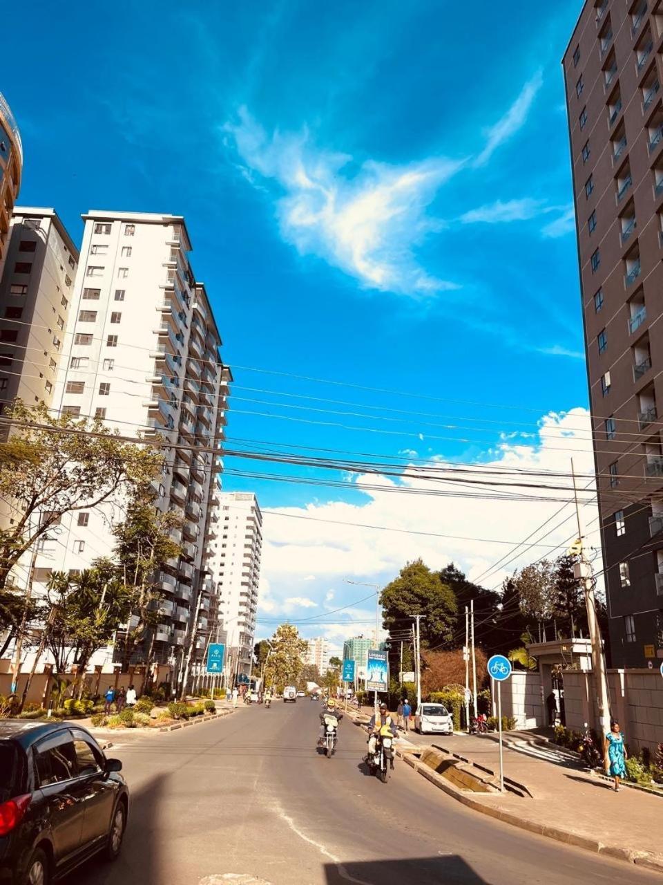 In Lavington Kilimani Valley Heights On The 13th Floor With Washing Machine * Nairobi