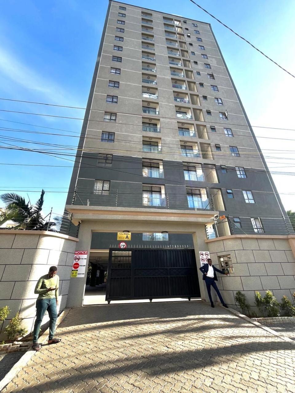 In Lavington Kilimani Valley Heights On The 13th Floor With Washing Machine *
