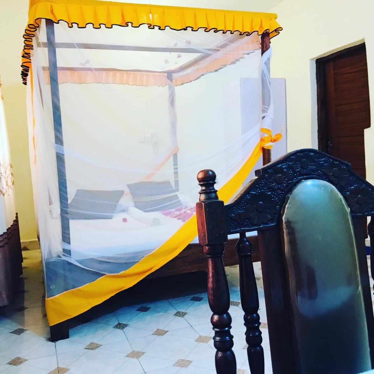 Language Point Hostel *