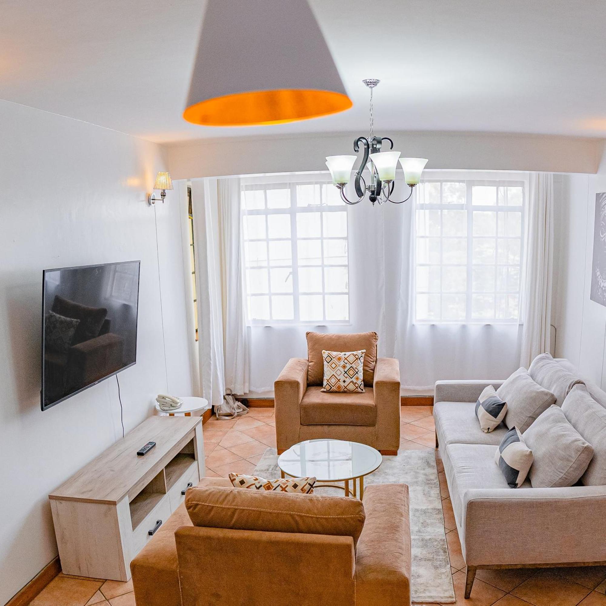 Spacious 2br In Westlands Near Sarit Centre Apartment