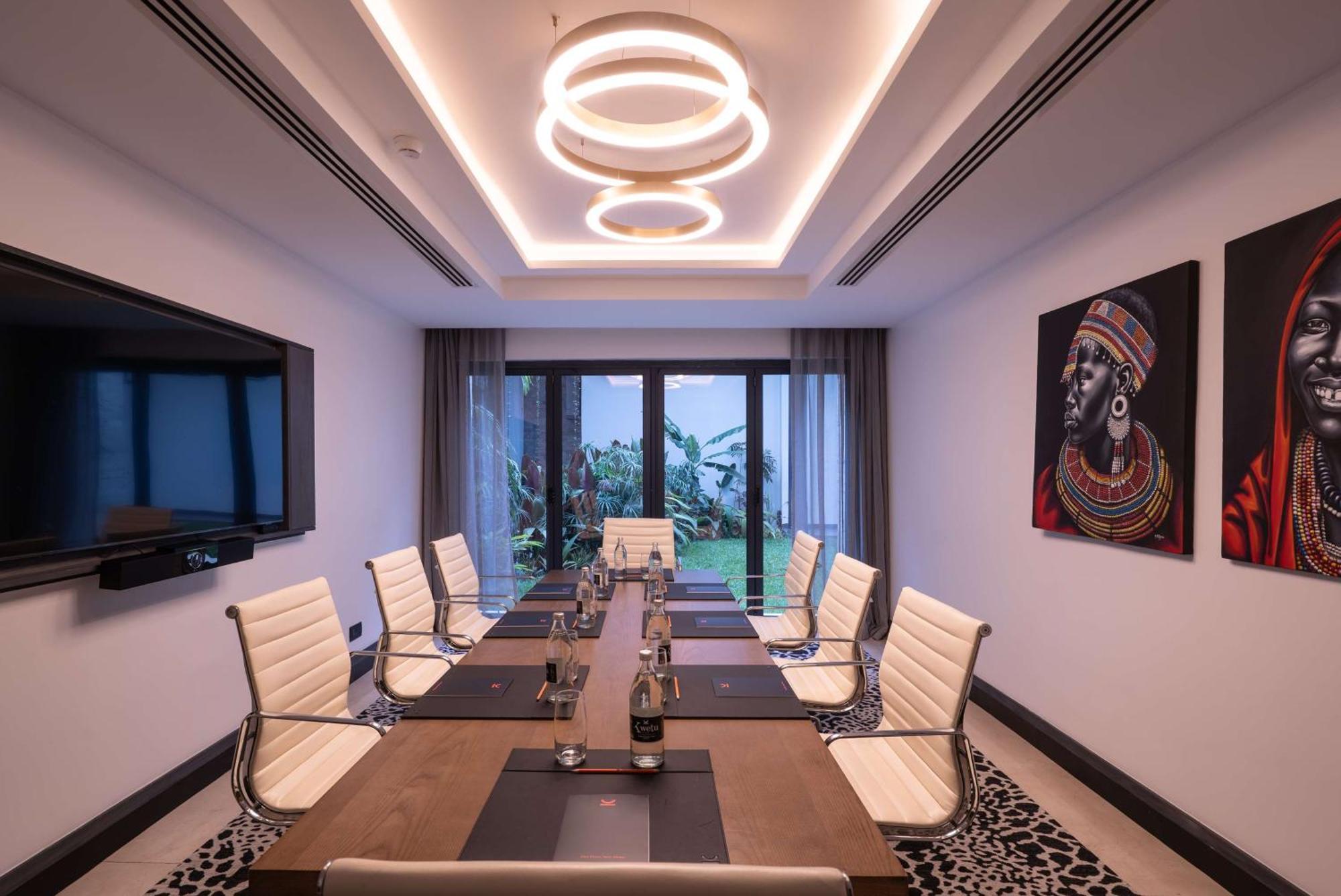Kwetu Nairobi, Curio Collection By Hilton Hotel Nairobi