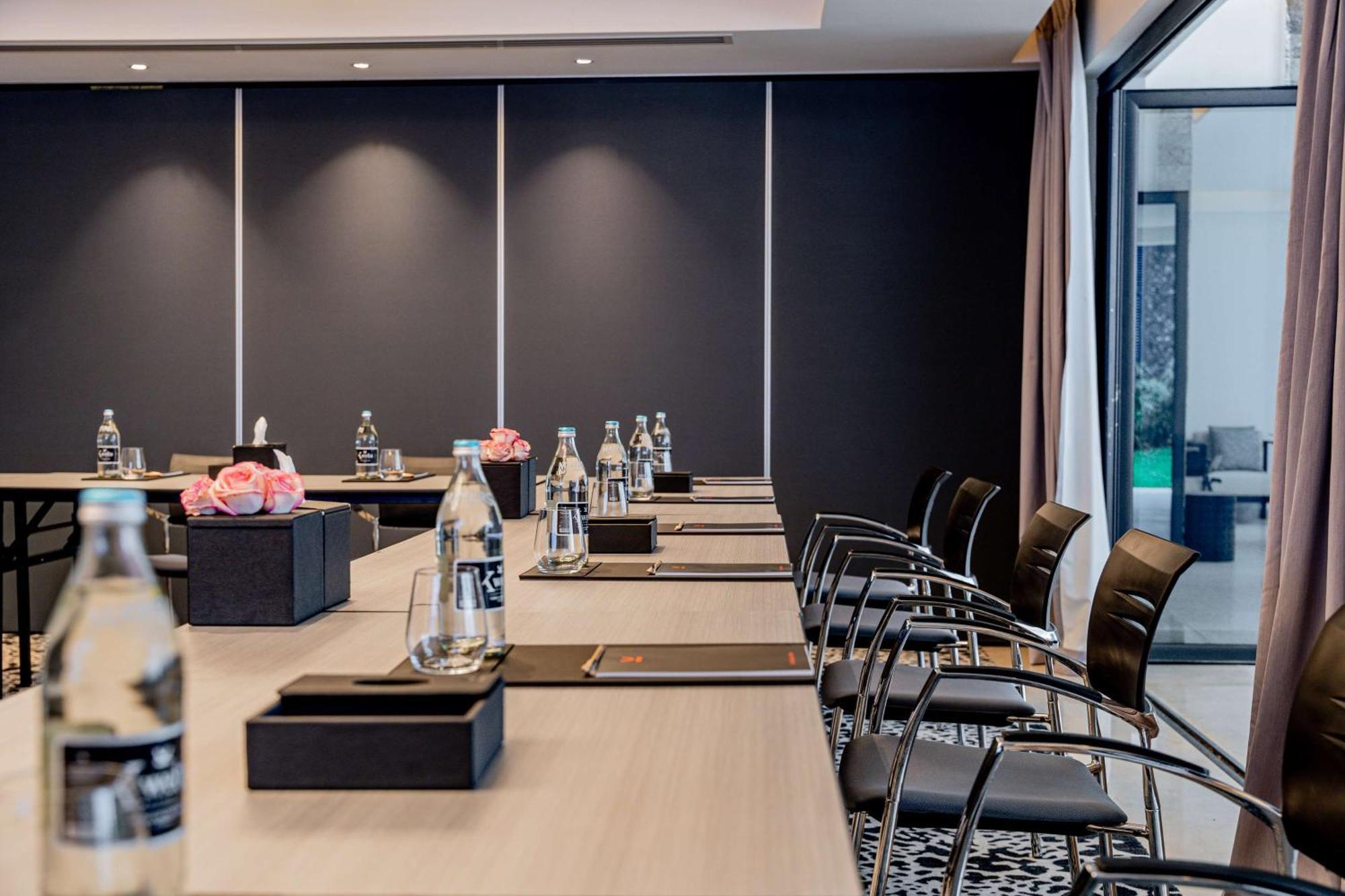 Kwetu Nairobi, Curio Collection By Hilton 5*