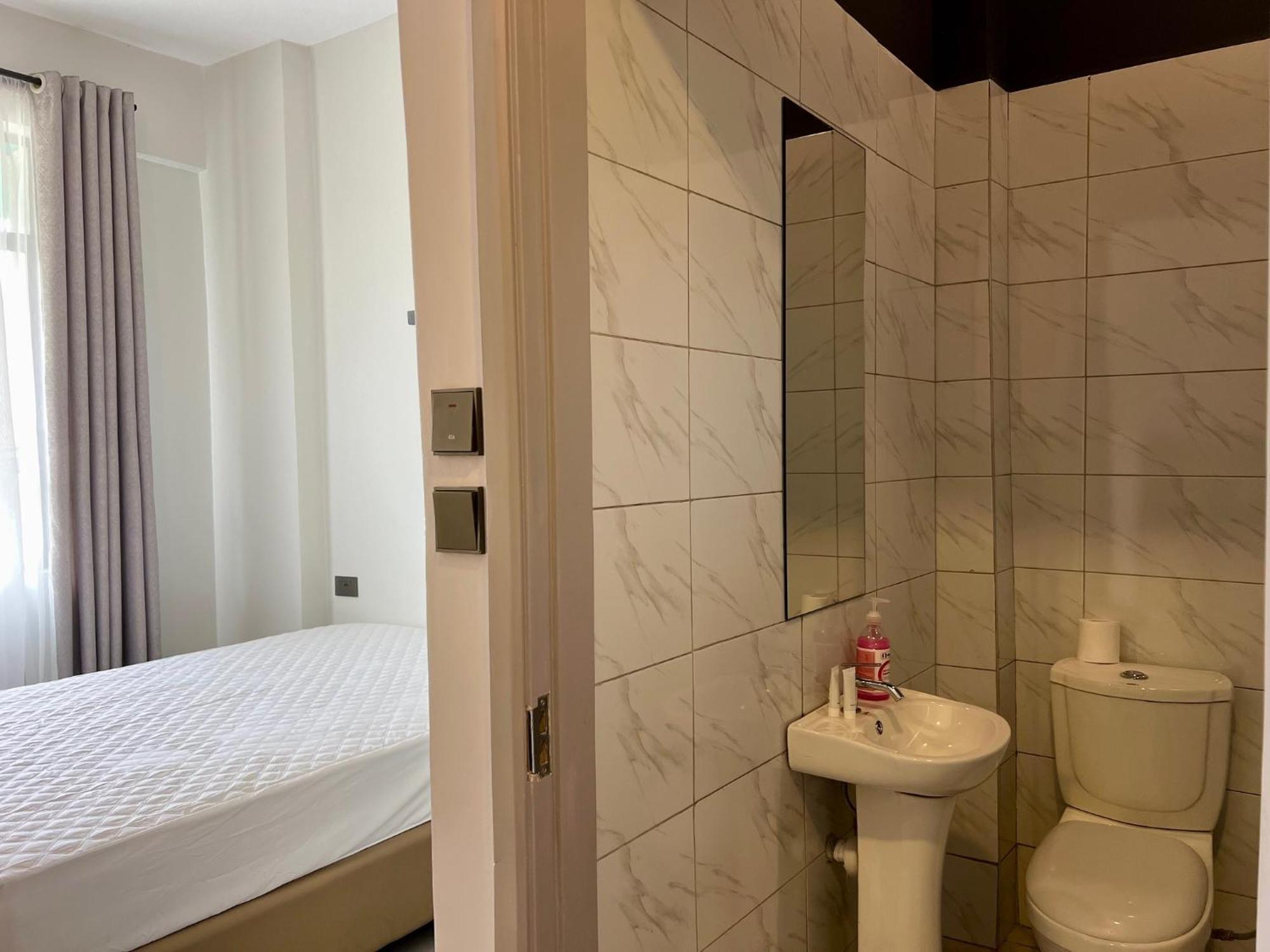 Adana Pods Hostel *
