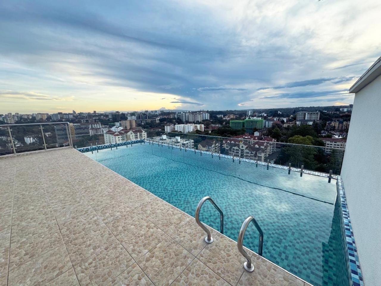 Executive 1 Bedroom Near National Park Apartment