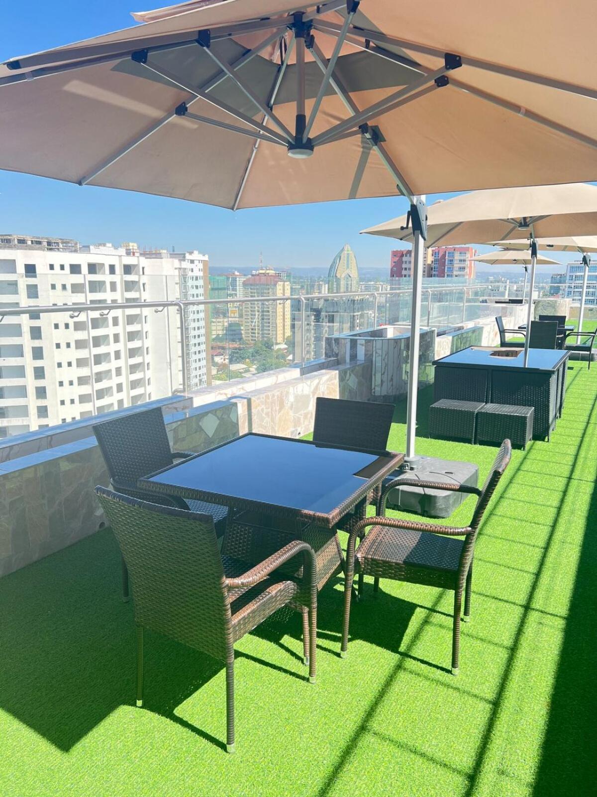 Phares - Kilimani, Padmore Apartment Nairobi