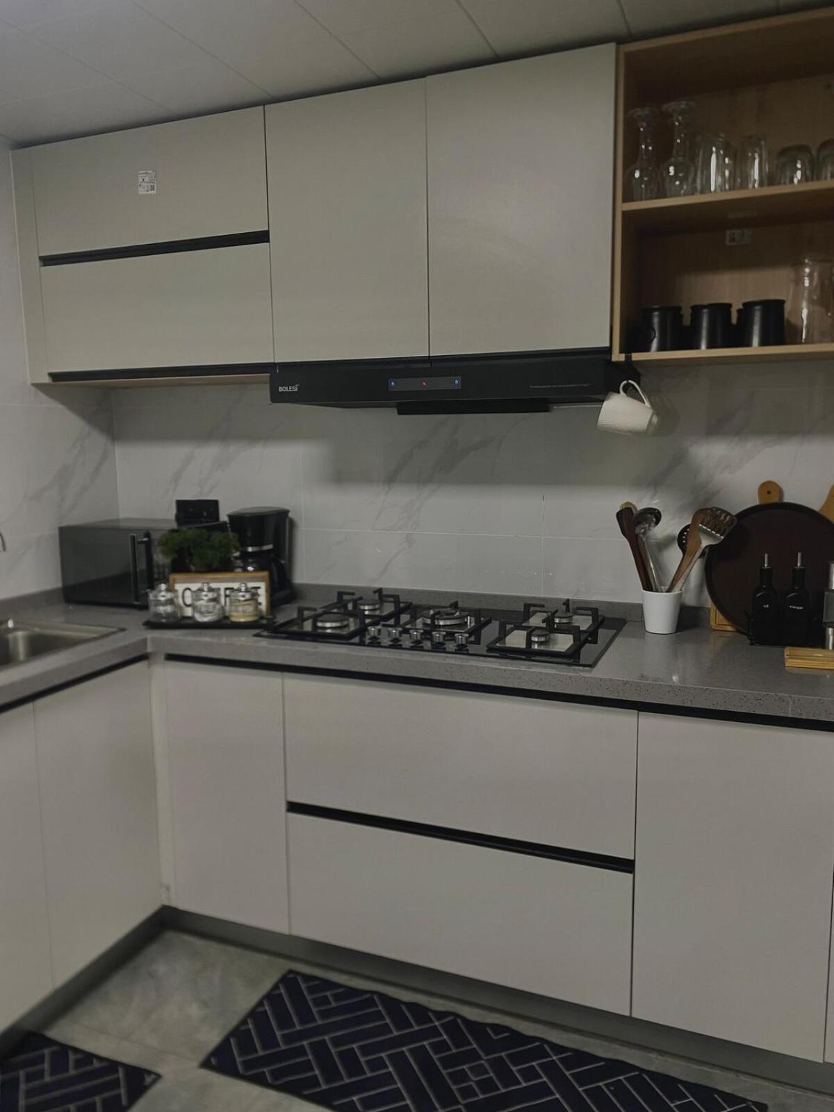 Apartment Stylish Urban Escape
