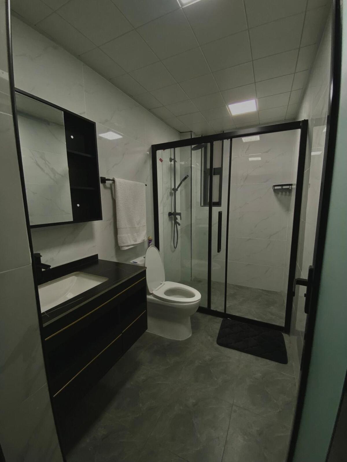 Stylish Urban Escape *